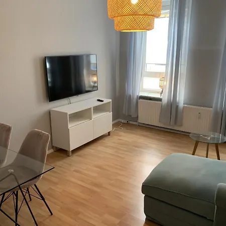 Miss Flens - Guenstige 2-zimmerwohnung Mit Doppelbett * Flensburg