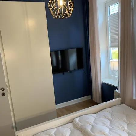 Miss Flens - Guenstige 2-zimmerwohnung Mit Doppelbett *