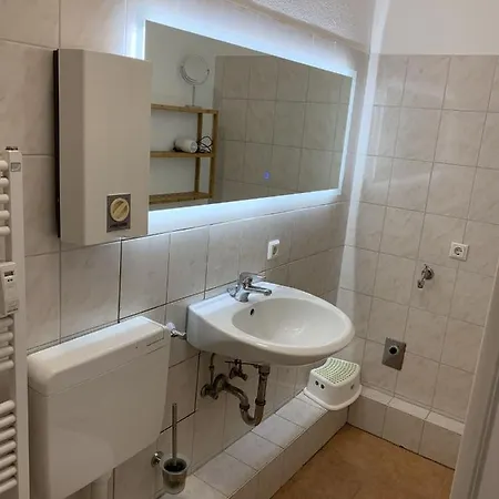 Miss Flens - Guenstige 2-zimmerwohnung Mit Doppelbett * Flensburg